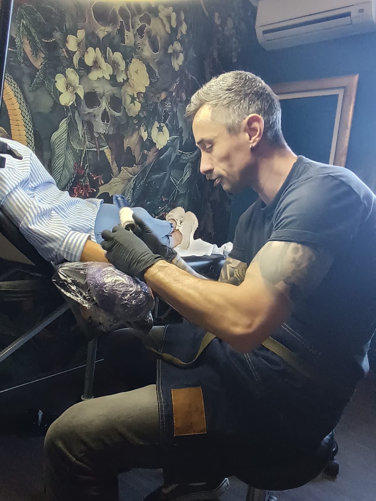 Chris, tatoueur près d'Aix en Provence